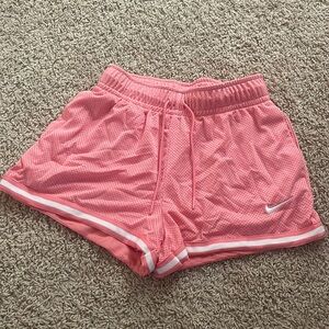 nike shorts women